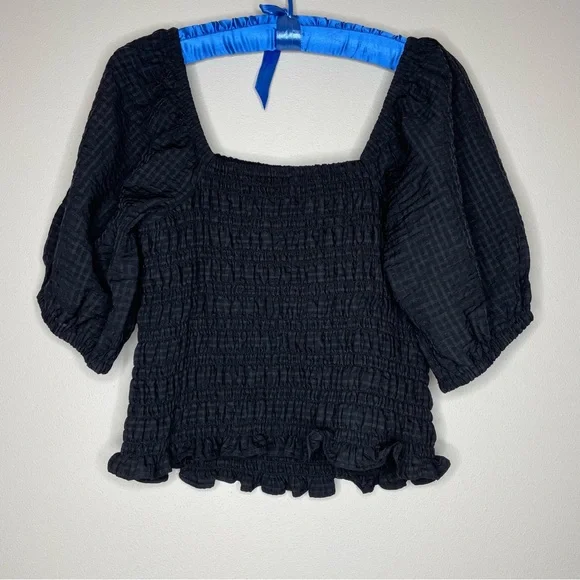 Old Navy Black Smocked Puff Sleeved On/Off Shoulder Peasant Blouse - Picture 2 of 8